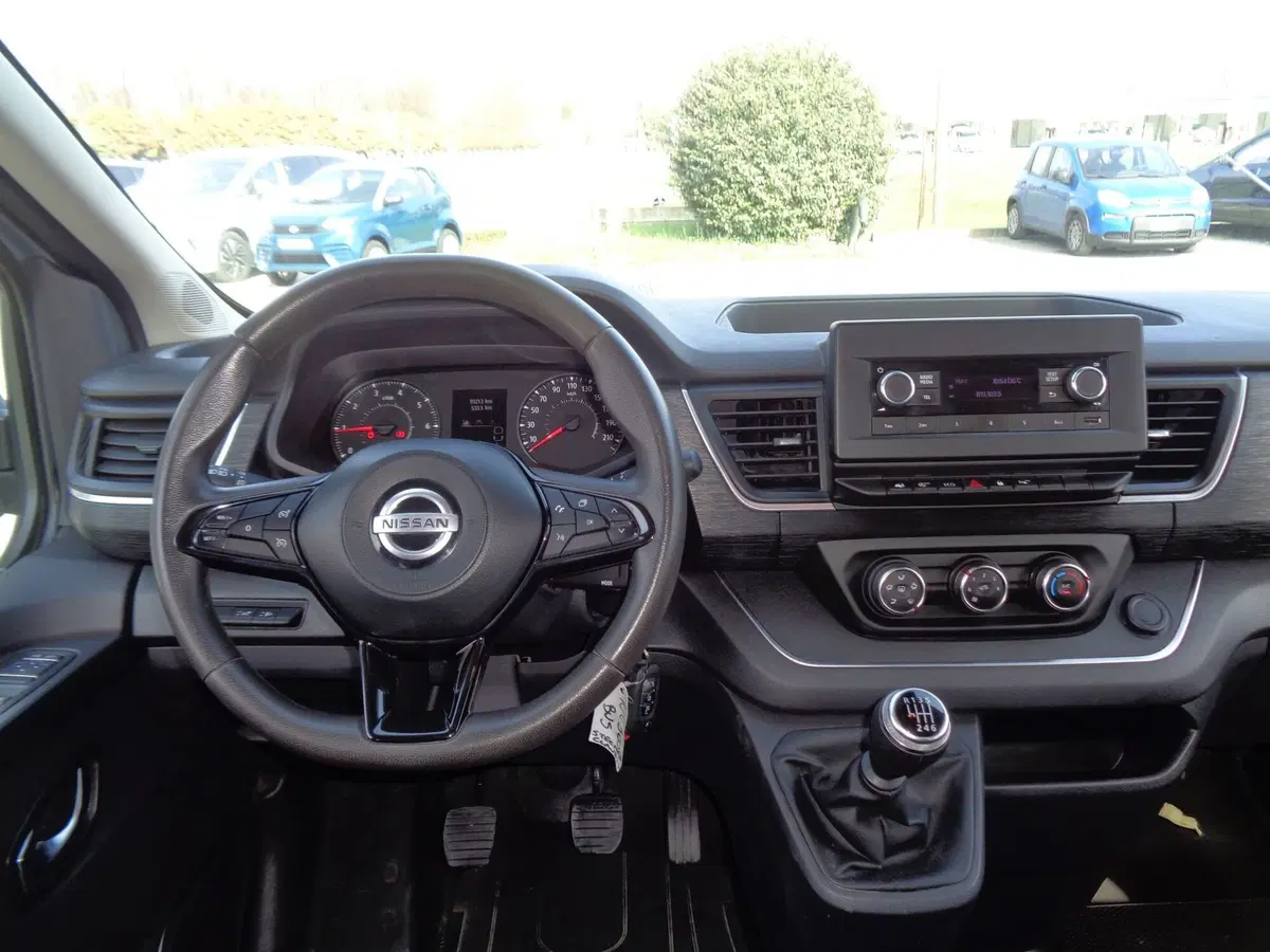Nissan NV300 Furgone usata a Belluno (13)