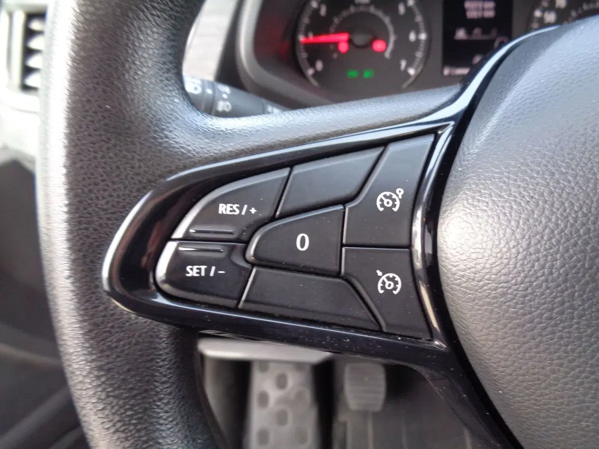 Nissan NV300 Furgone usata a Belluno (18)