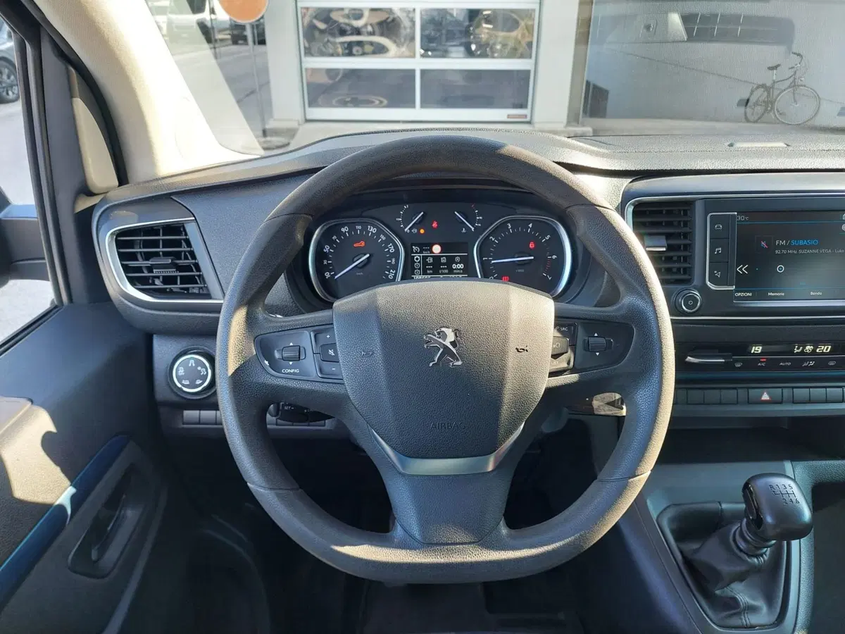 Peugeot Traveller usata a Treviso (12)