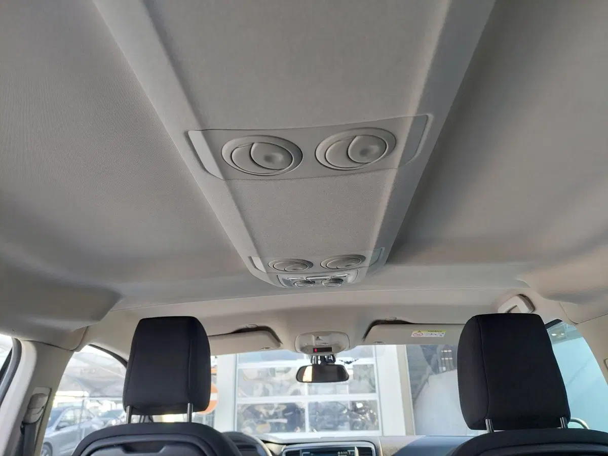 Peugeot Traveller usata a Treviso (19)