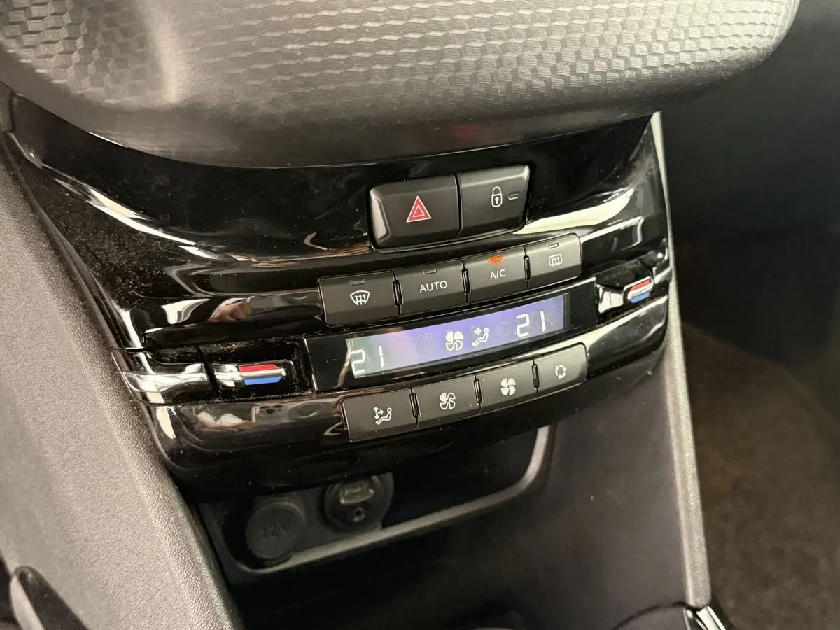 Peugeot 2008 usata a Perugia (16)