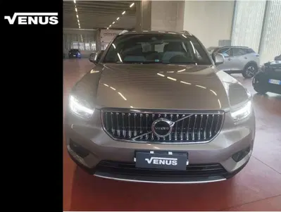 Volvo XC40 T5 Recharge Plug-in Hybrid Inscription Expression del 2021 usata a Milano