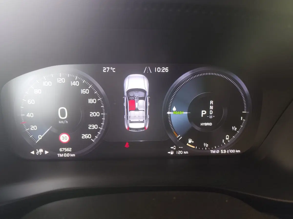 Volvo XC40 usata a Milano (10)