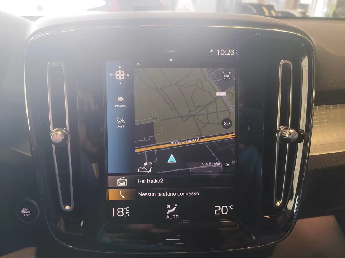 Volvo XC40 usata a Milano (11)