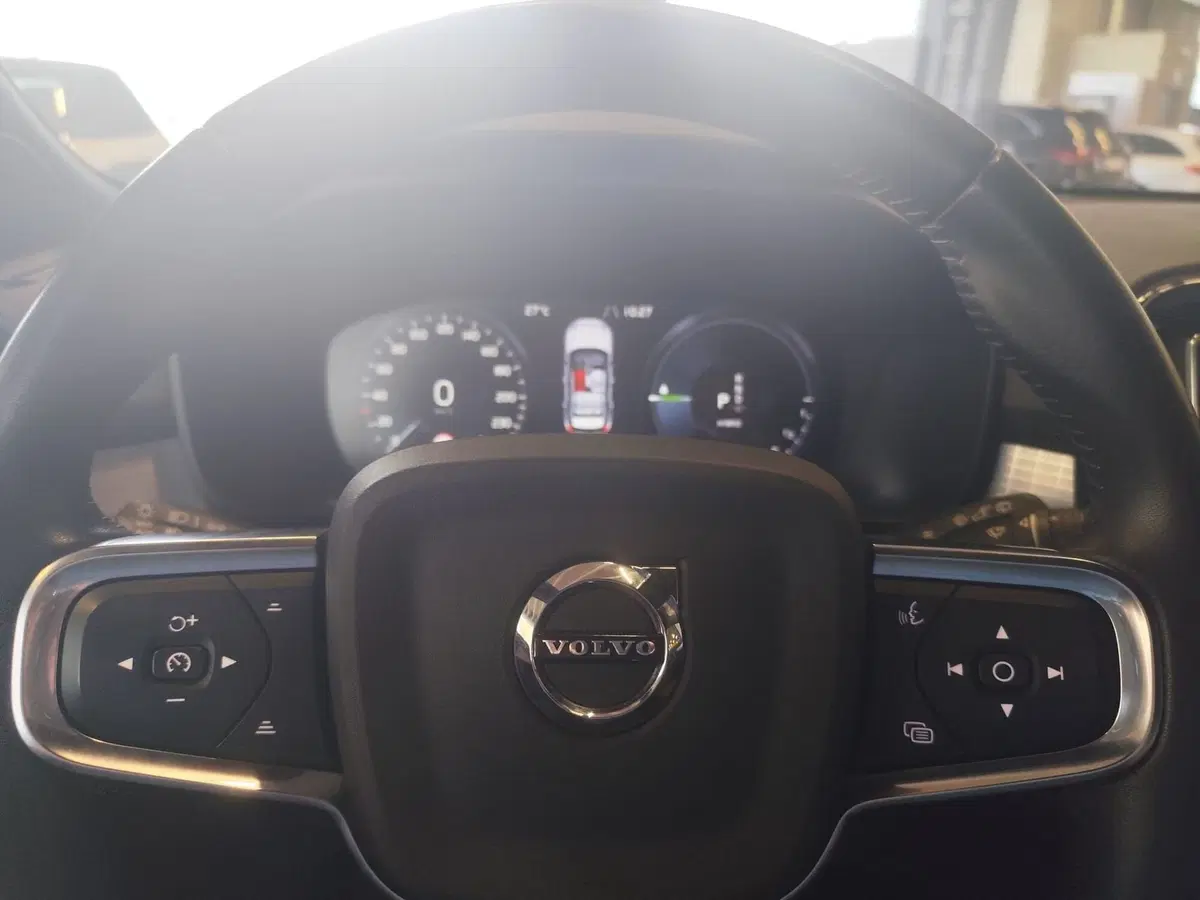 Volvo XC40 usata a Milano (13)
