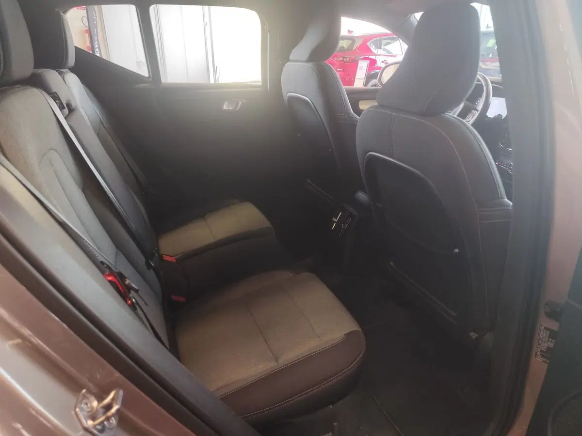 Volvo XC40 usata a Milano (18)