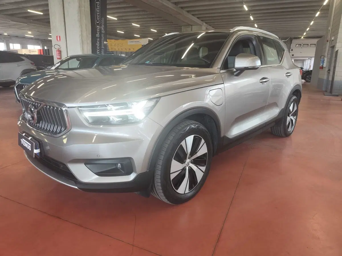 Volvo XC40 usata a Milano (2)