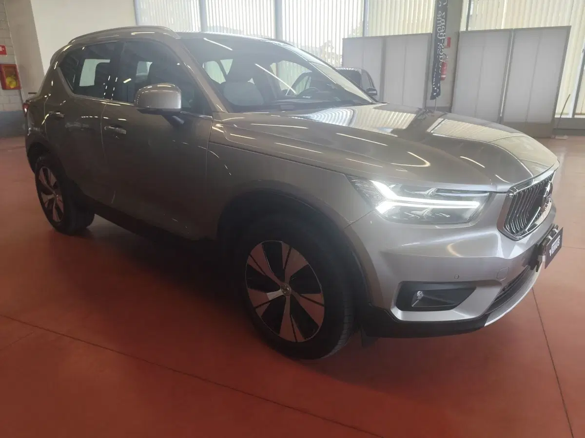 Volvo XC40 usata a Milano (8)