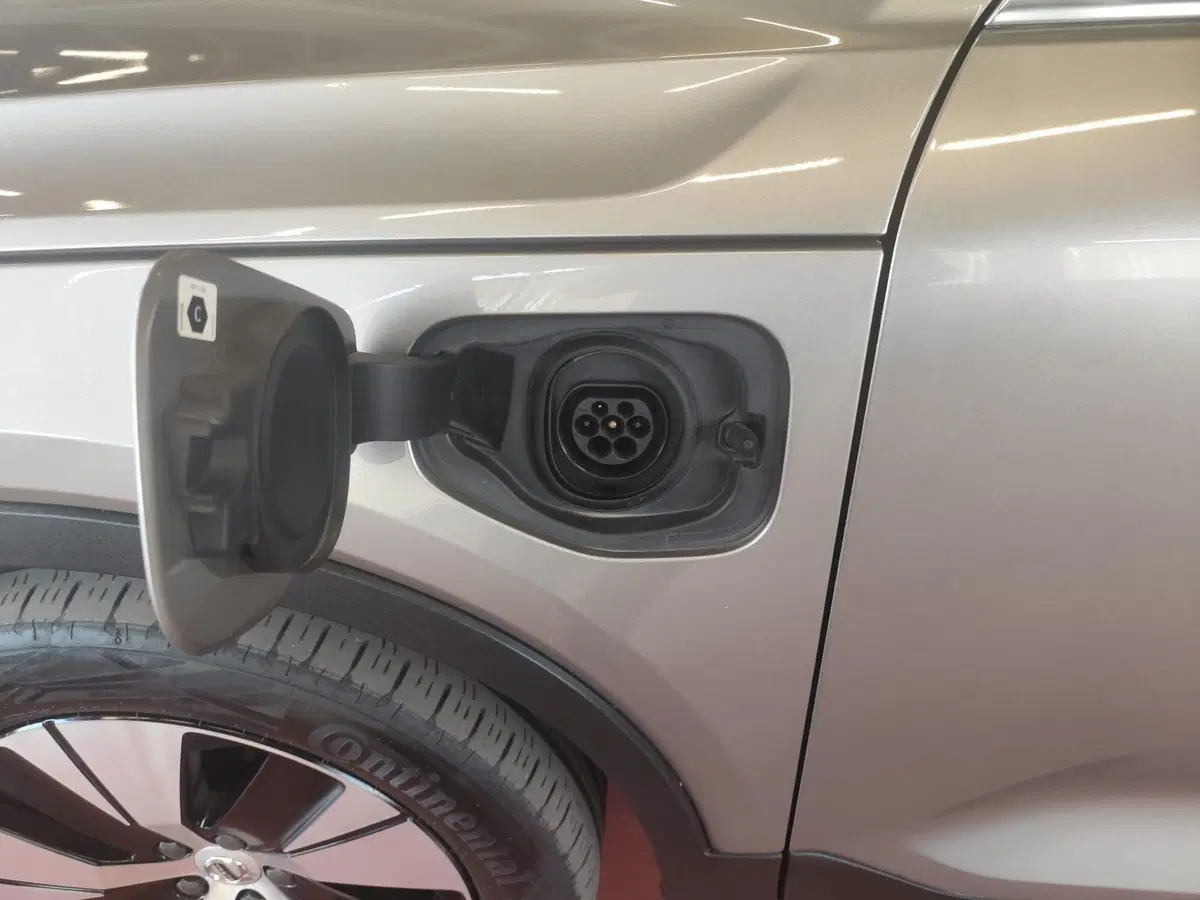 Volvo XC40 usata a Milano (9)