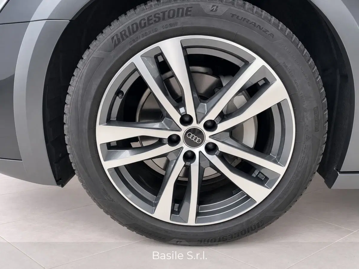 Audi A6 Allroad usata a Taranto (10)