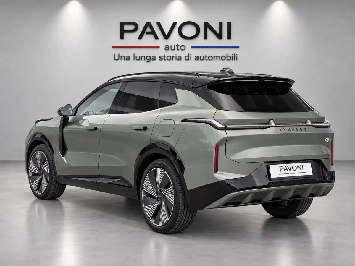 Lynk & Co 08 usata a Pescara (5)