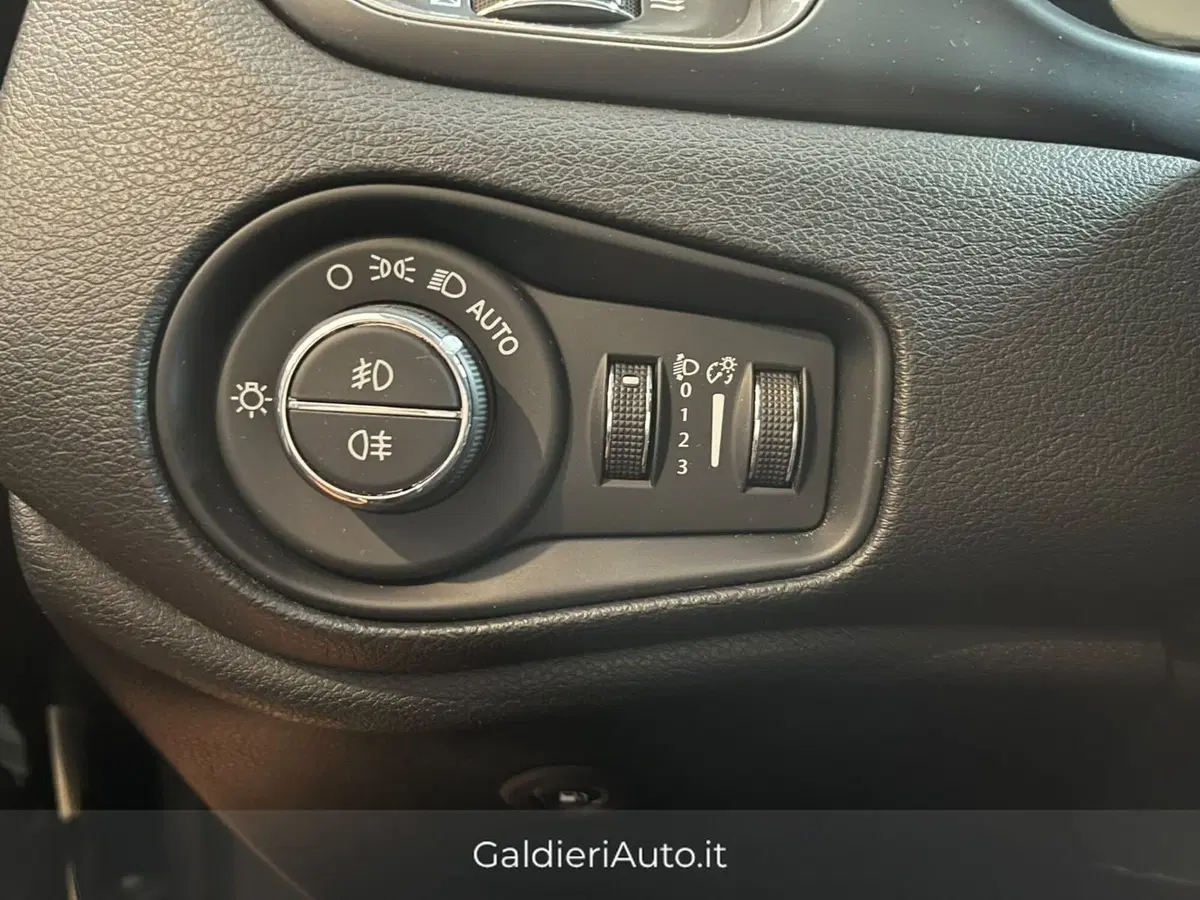 Jeep Renegade usata a Salerno (10)