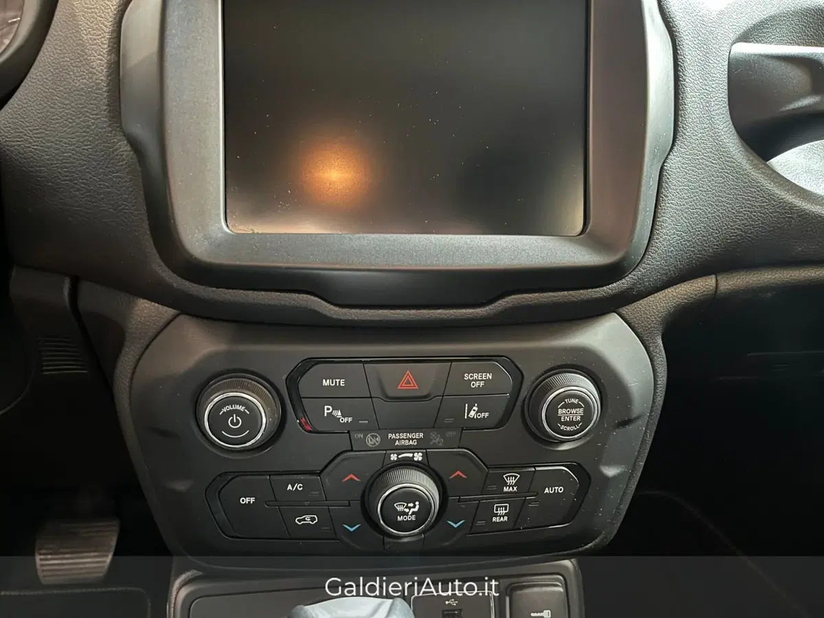 Jeep Renegade usata a Salerno (14)