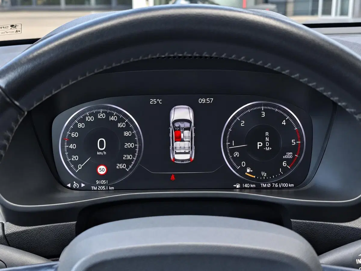 Volvo XC40 usata a Pescara (10)