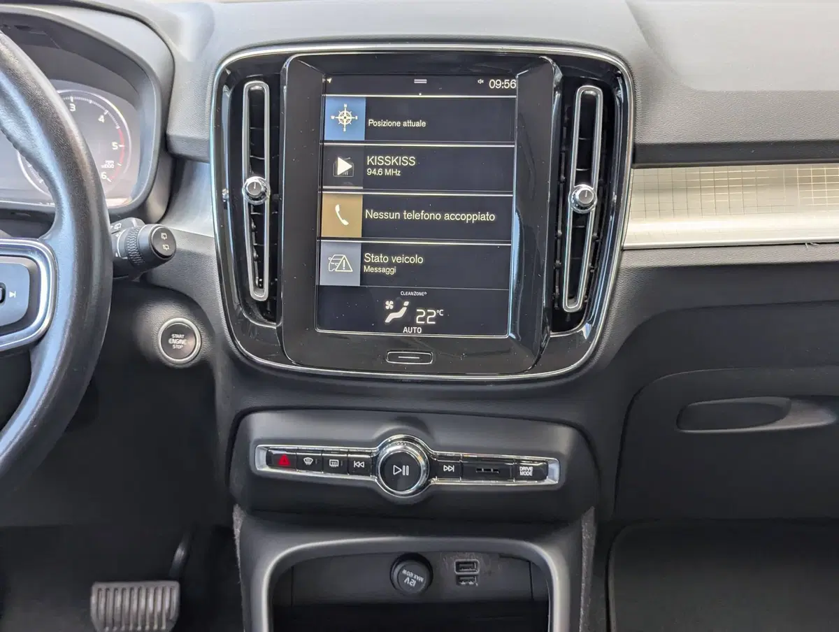 Volvo XC40 usata a Pescara (14)