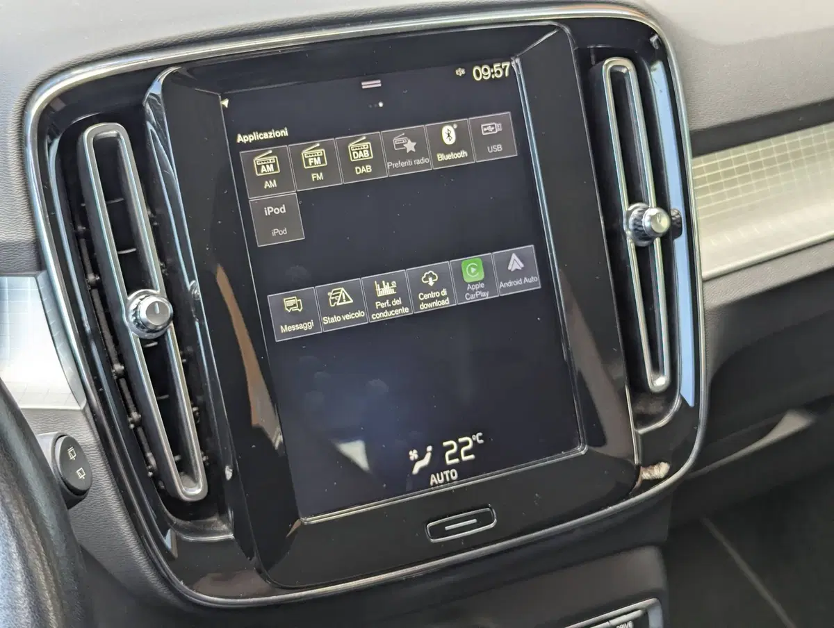 Volvo XC40 usata a Pescara (16)