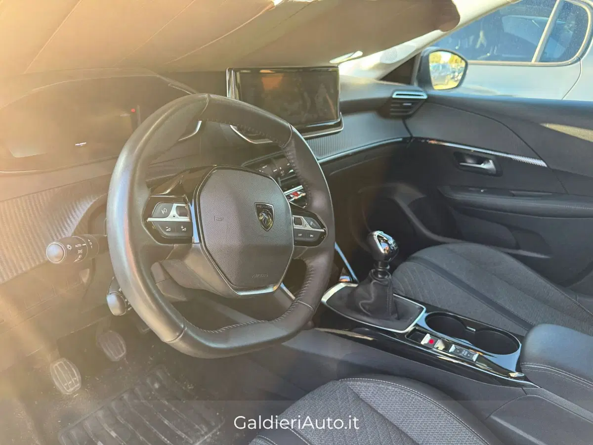 Peugeot 208 usata a Salerno (13)