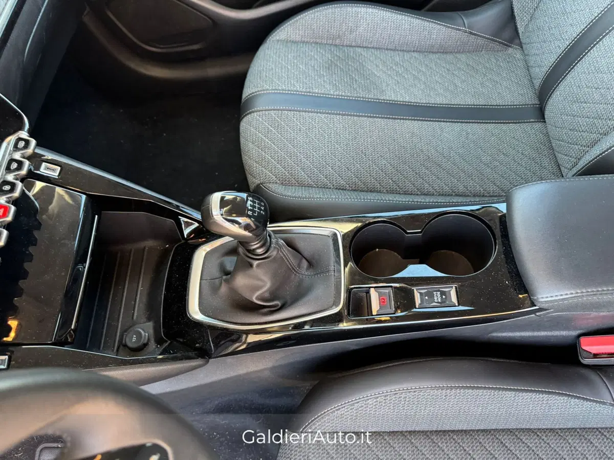 Peugeot 208 usata a Salerno (19)