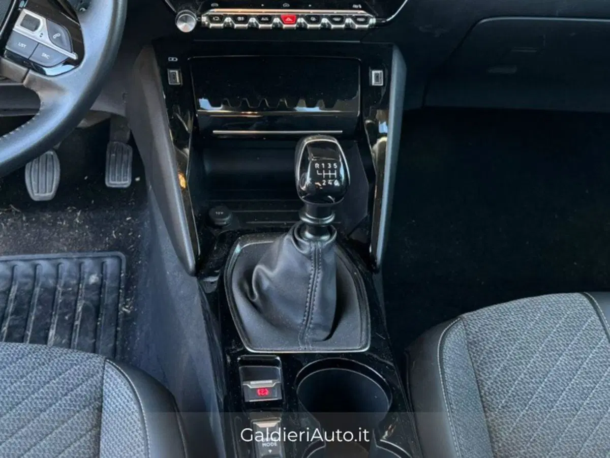 Peugeot 208 usata a Salerno (5)