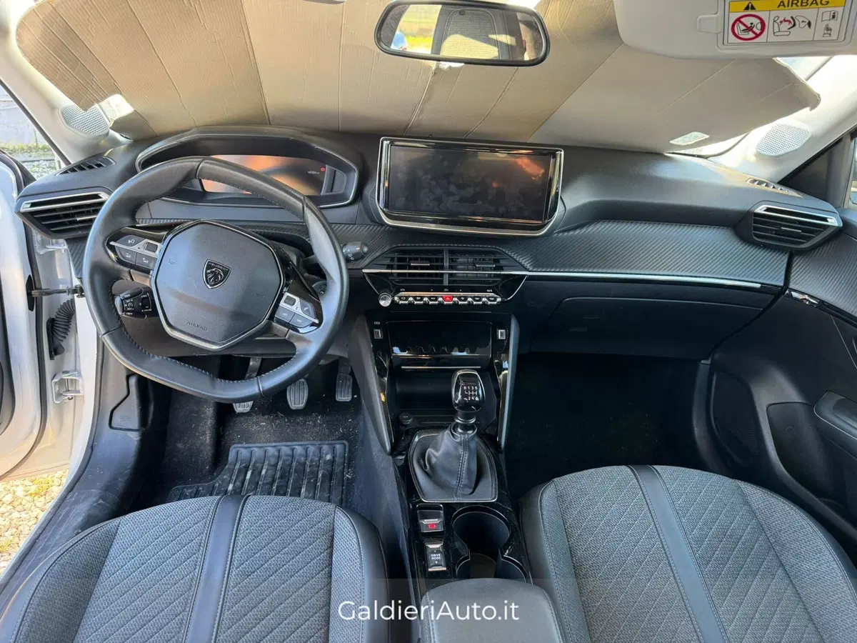 Peugeot 208 usata a Salerno (9)