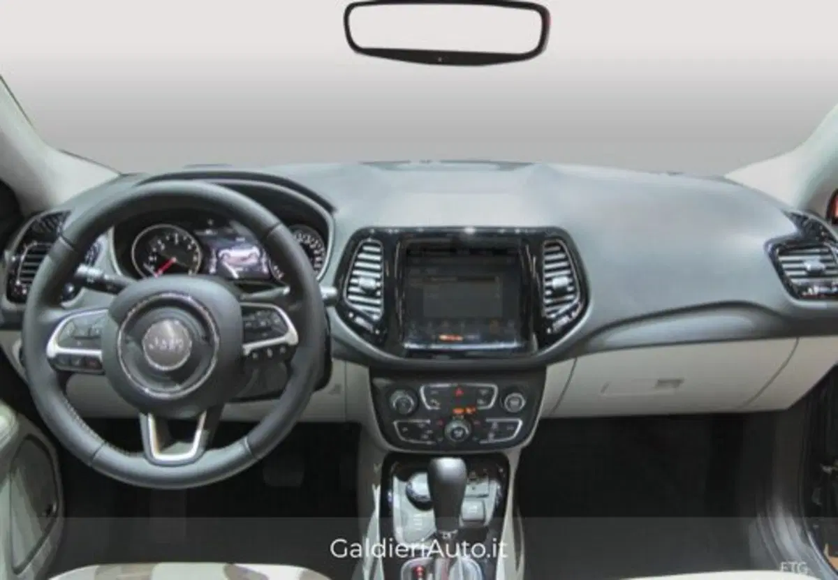 Jeep Compass usata a Salerno (18)