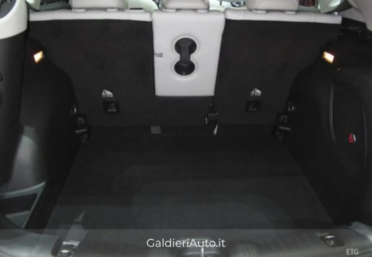 Jeep Compass usata a Salerno (19)