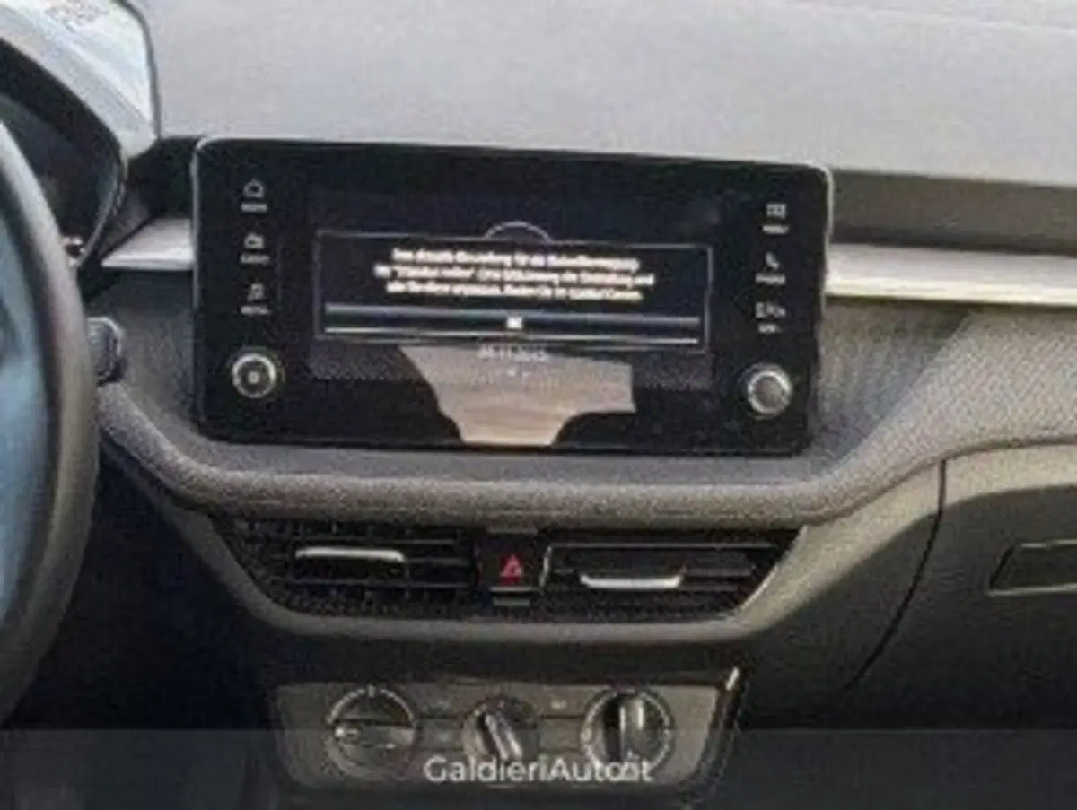 Skoda Fabia usata a Salerno (16)