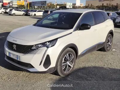 Peugeot 3008 BlueHDi 130 S&S EAT8 Allure Pack del 2024 usata a Fisciano