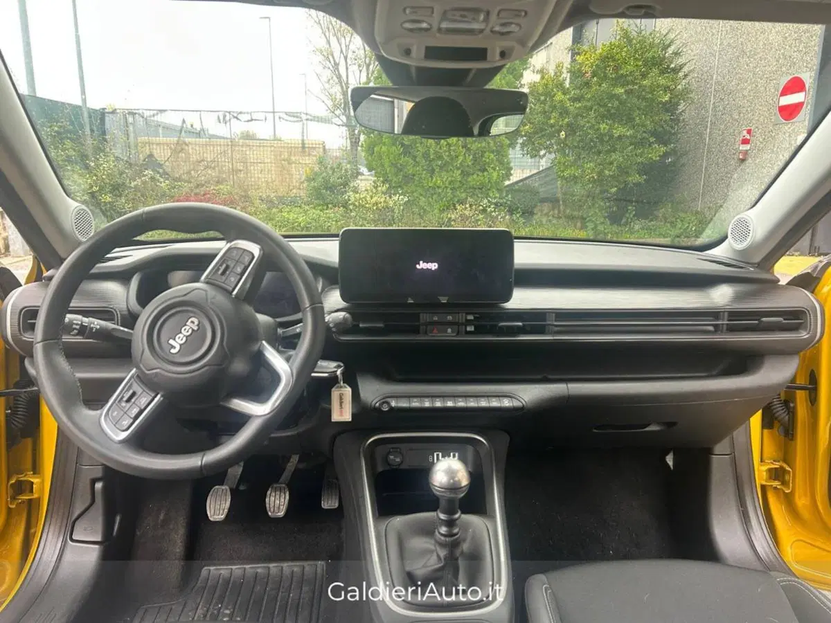 Jeep Avenger usata a Salerno (11)