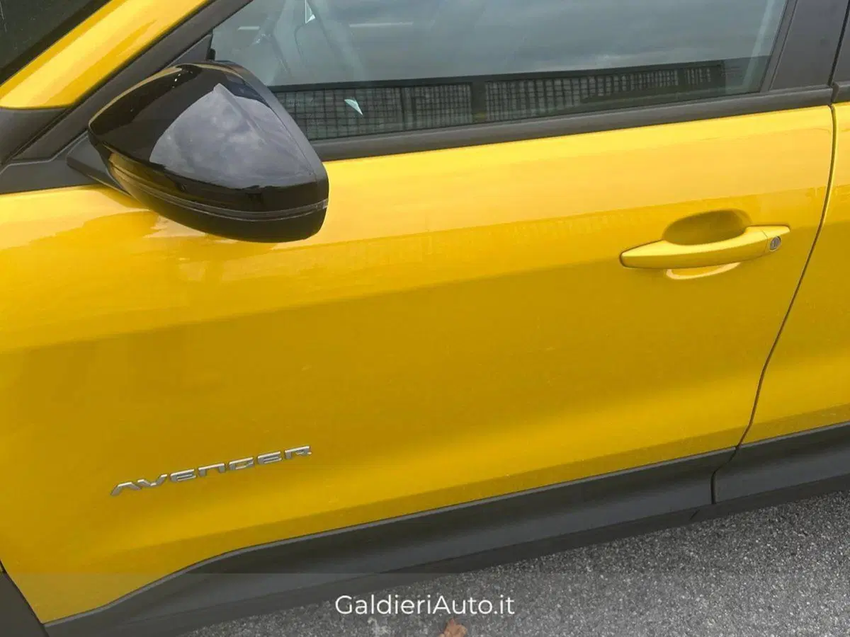 Jeep Avenger usata a Salerno (17)