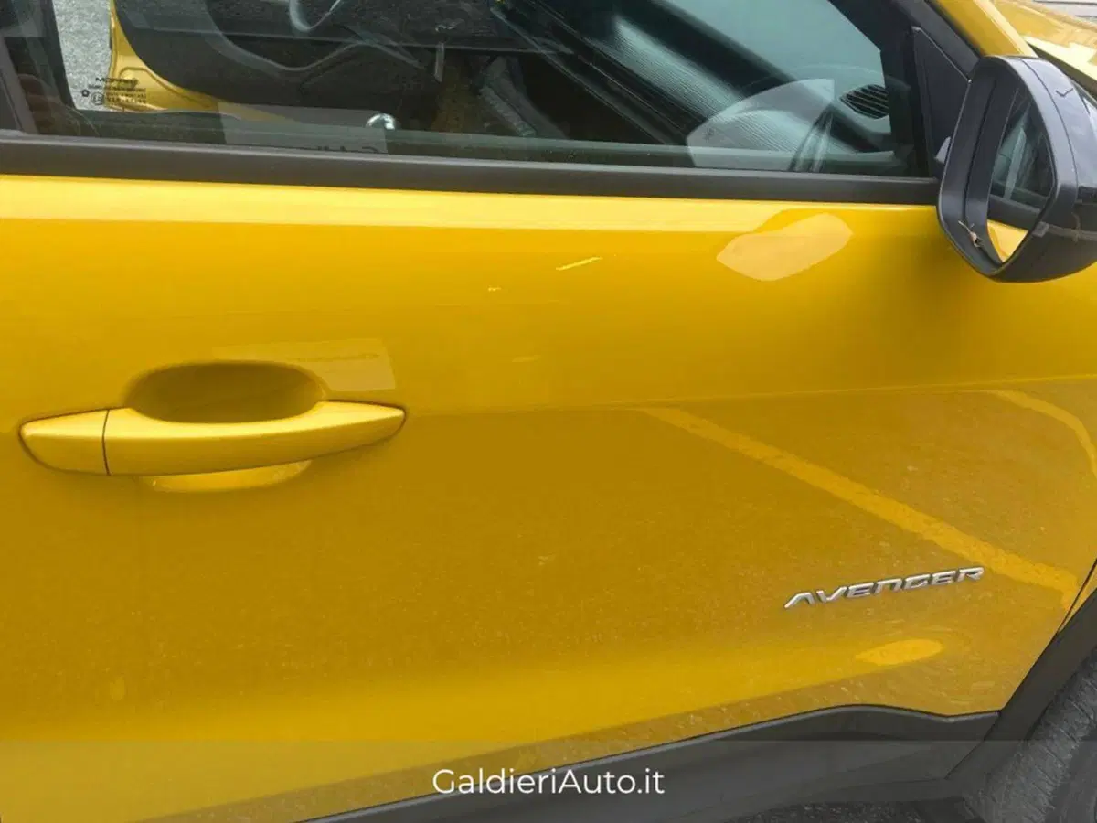 Jeep Avenger usata a Salerno (19)