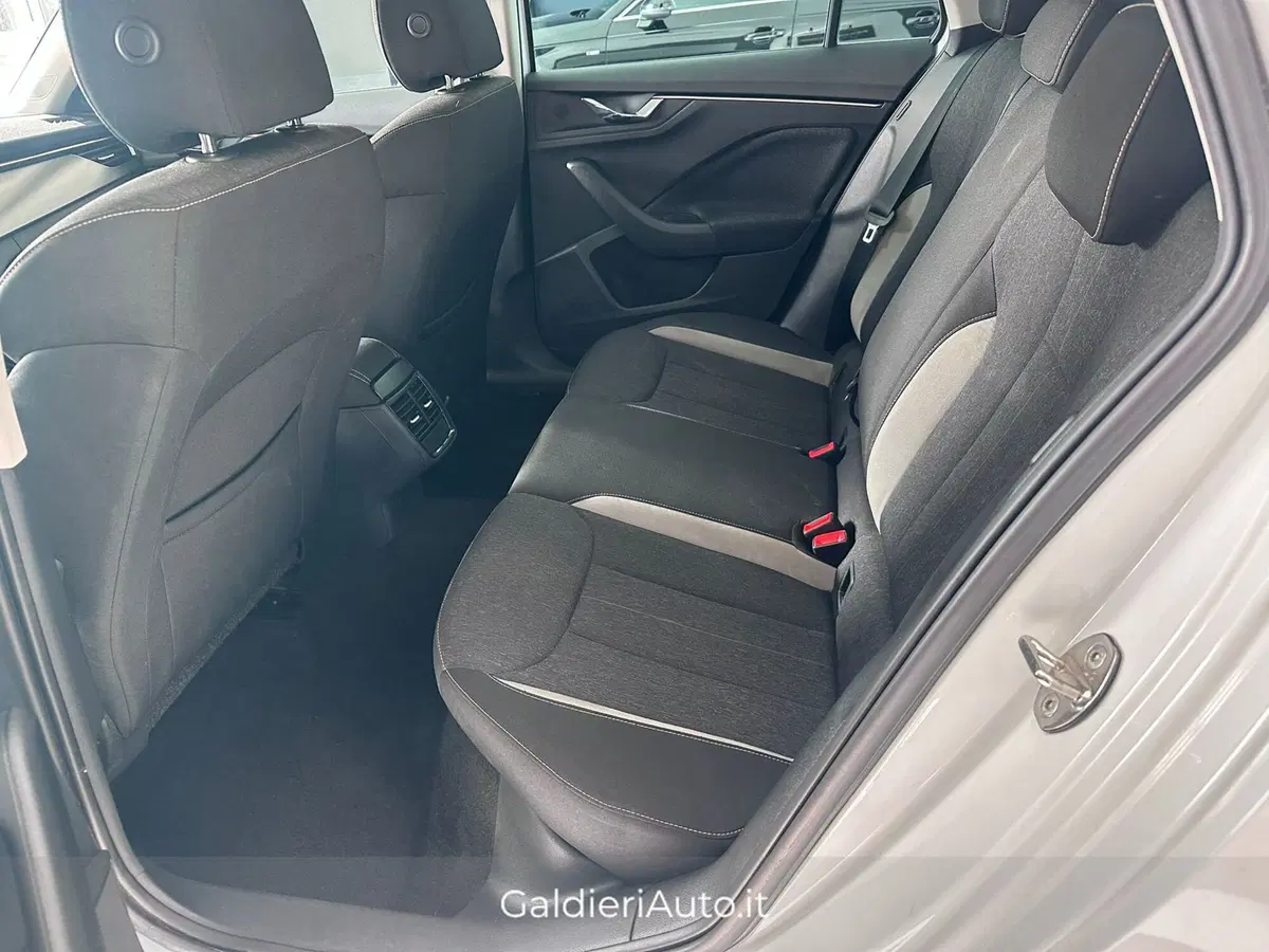 Skoda Kamiq usata a Salerno (14)