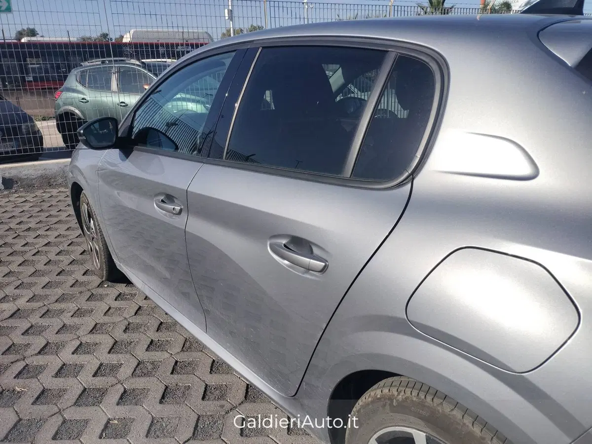 Peugeot 208 usata a Salerno (12)