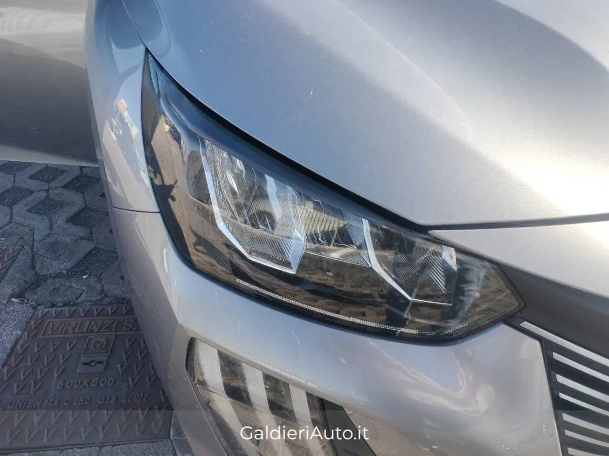 Peugeot 208 usata a Salerno (19)