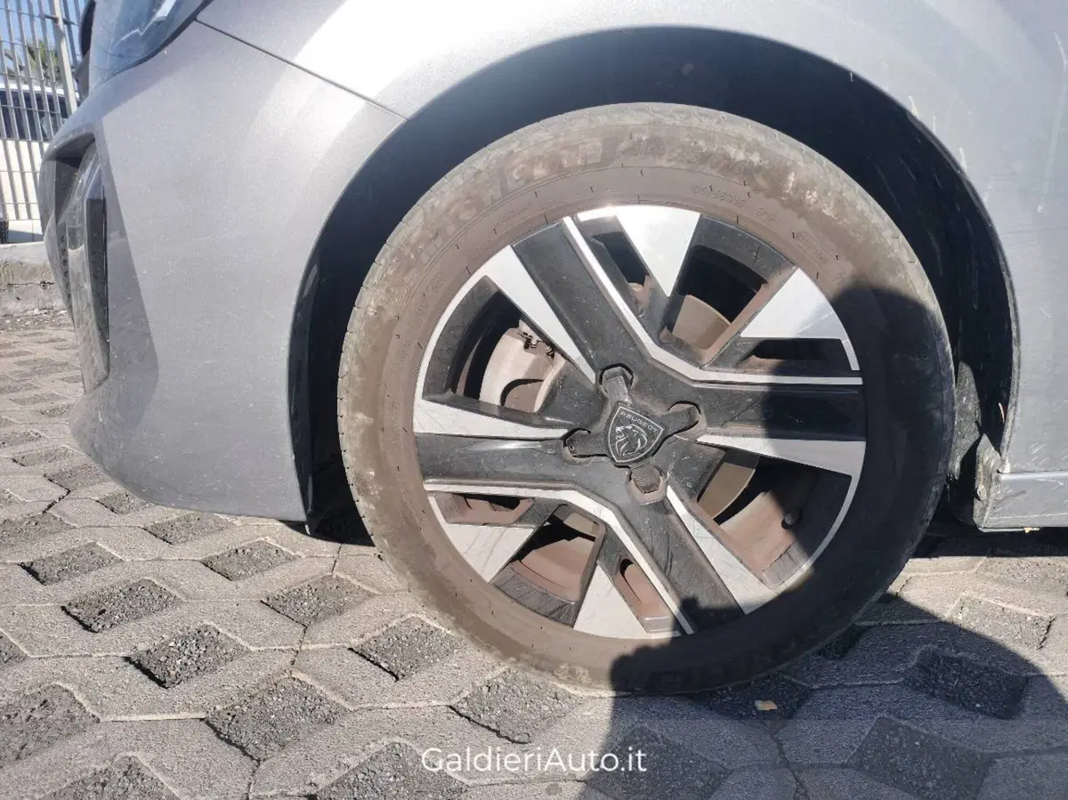 Peugeot 208 usata a Salerno (2)