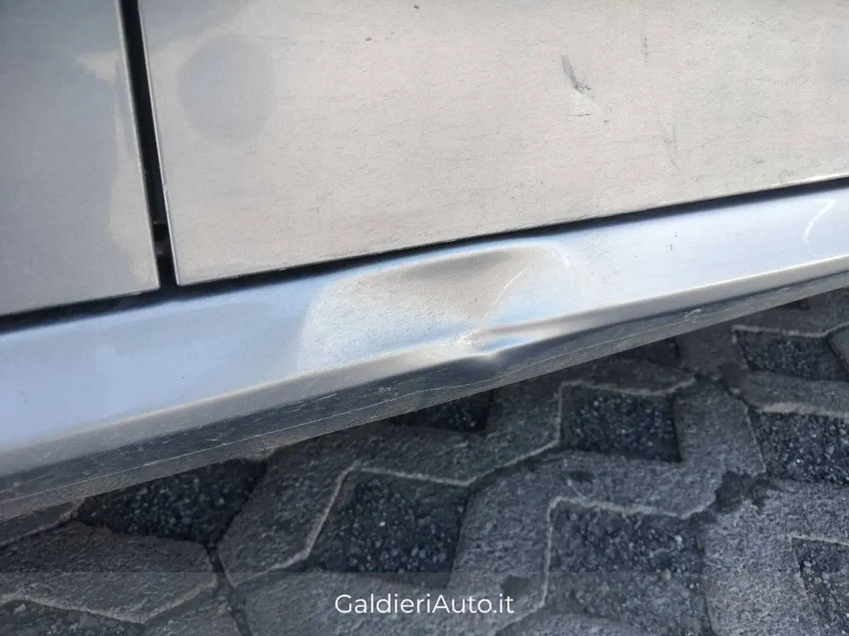 Peugeot 208 usata a Salerno (6)