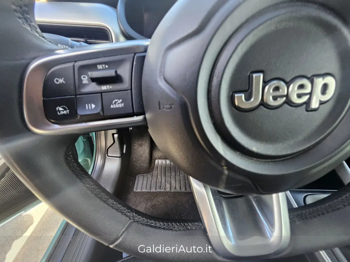Jeep Avenger usata a Salerno (12)