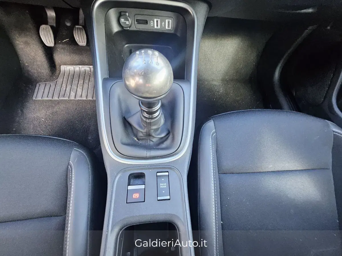 Jeep Avenger usata a Salerno (16)
