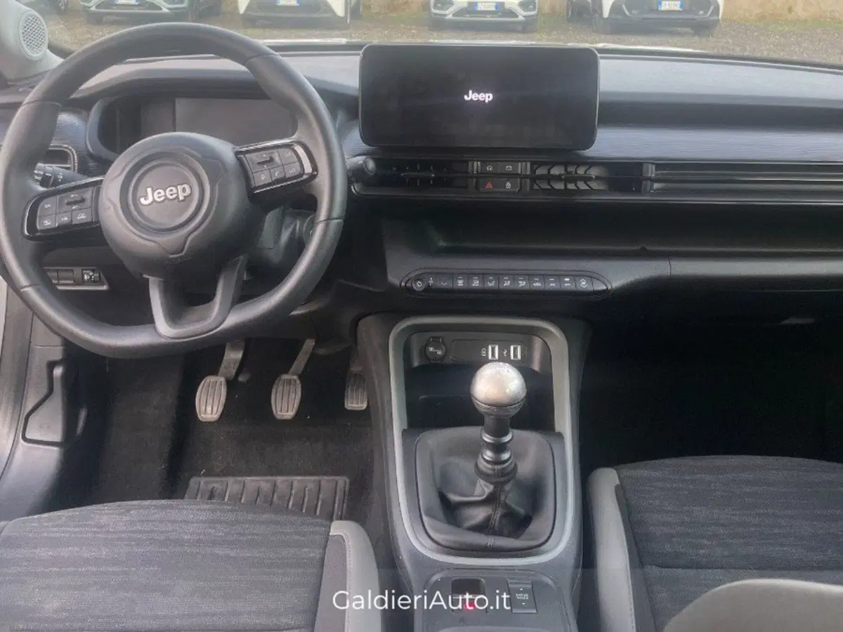 Jeep Avenger usata a Salerno (13)