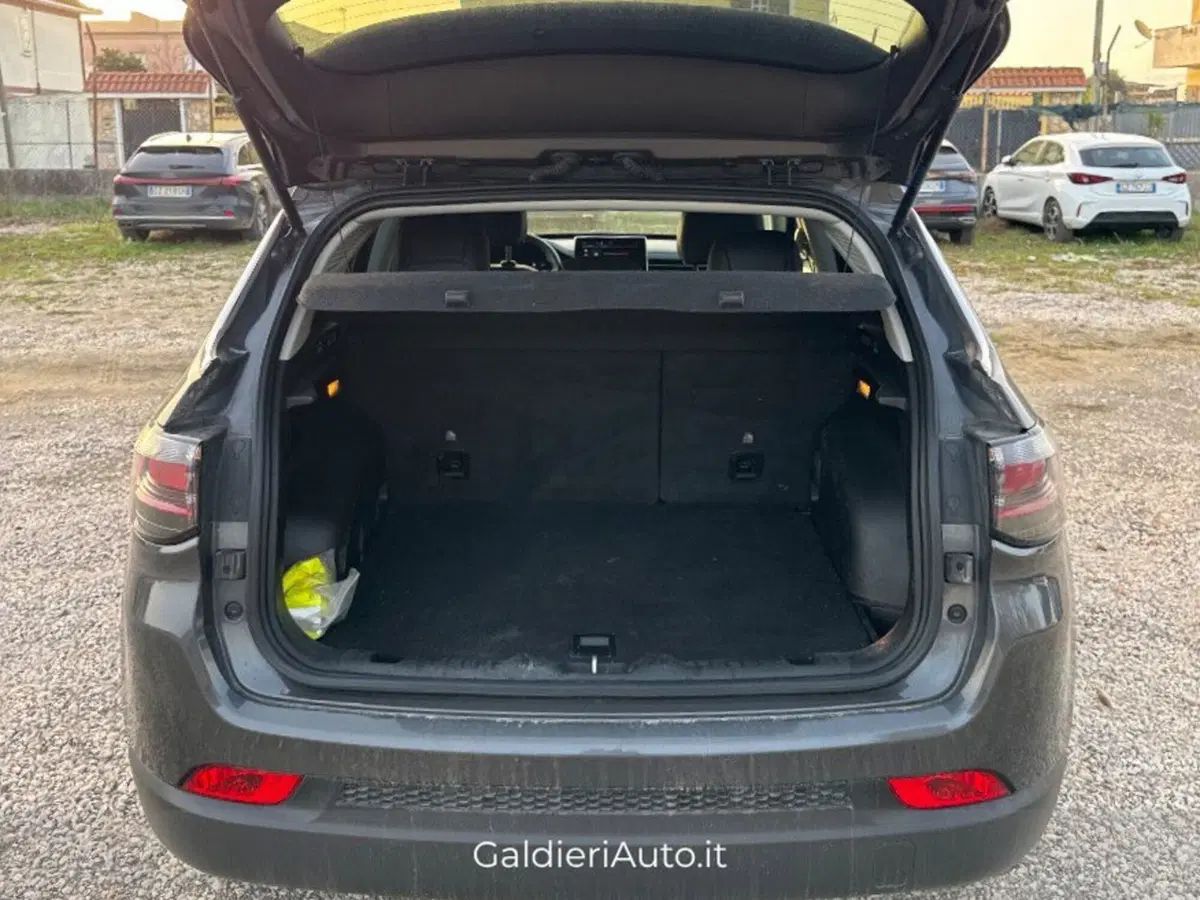 Jeep Compass usata a Salerno (19)