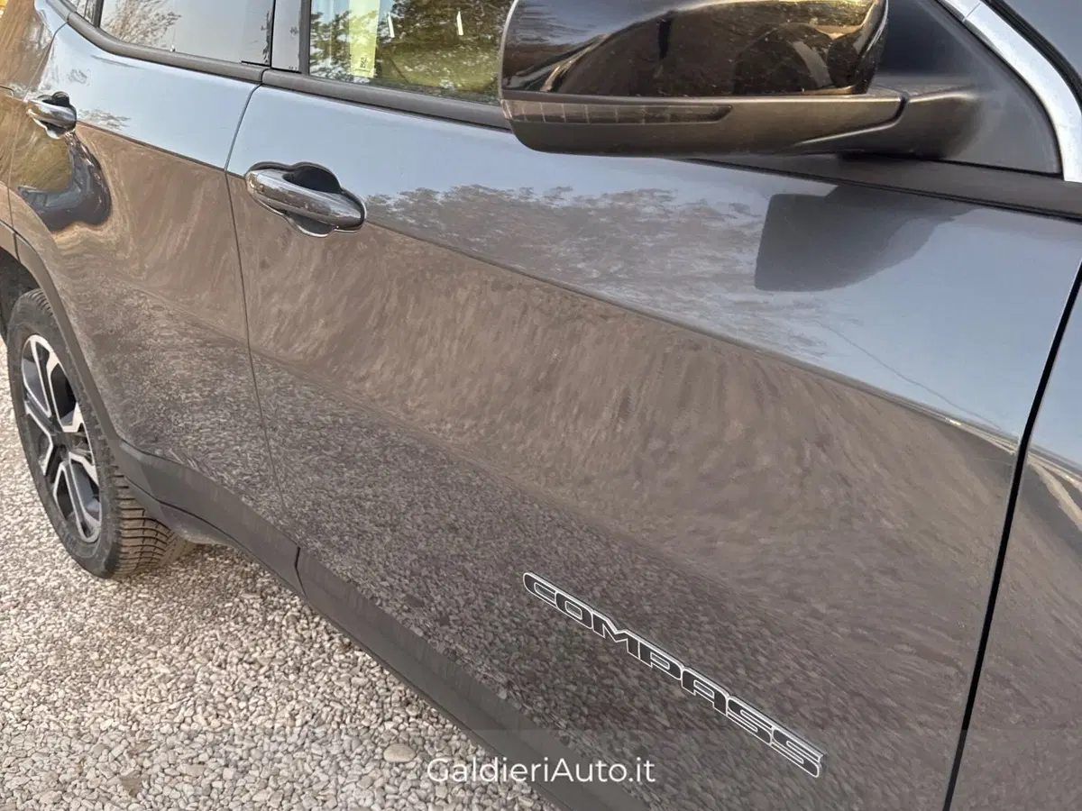 Jeep Compass usata a Salerno (8)