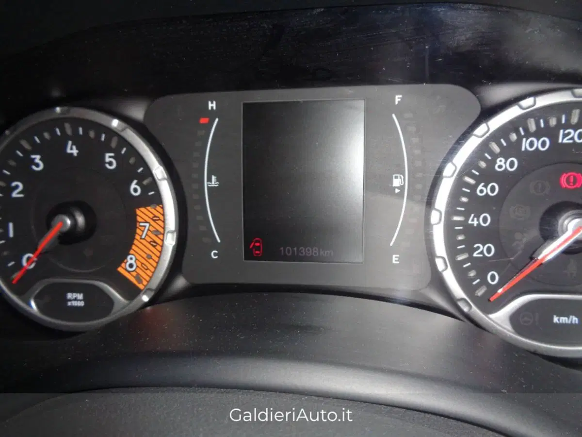 Jeep Renegade usata a Salerno (16)