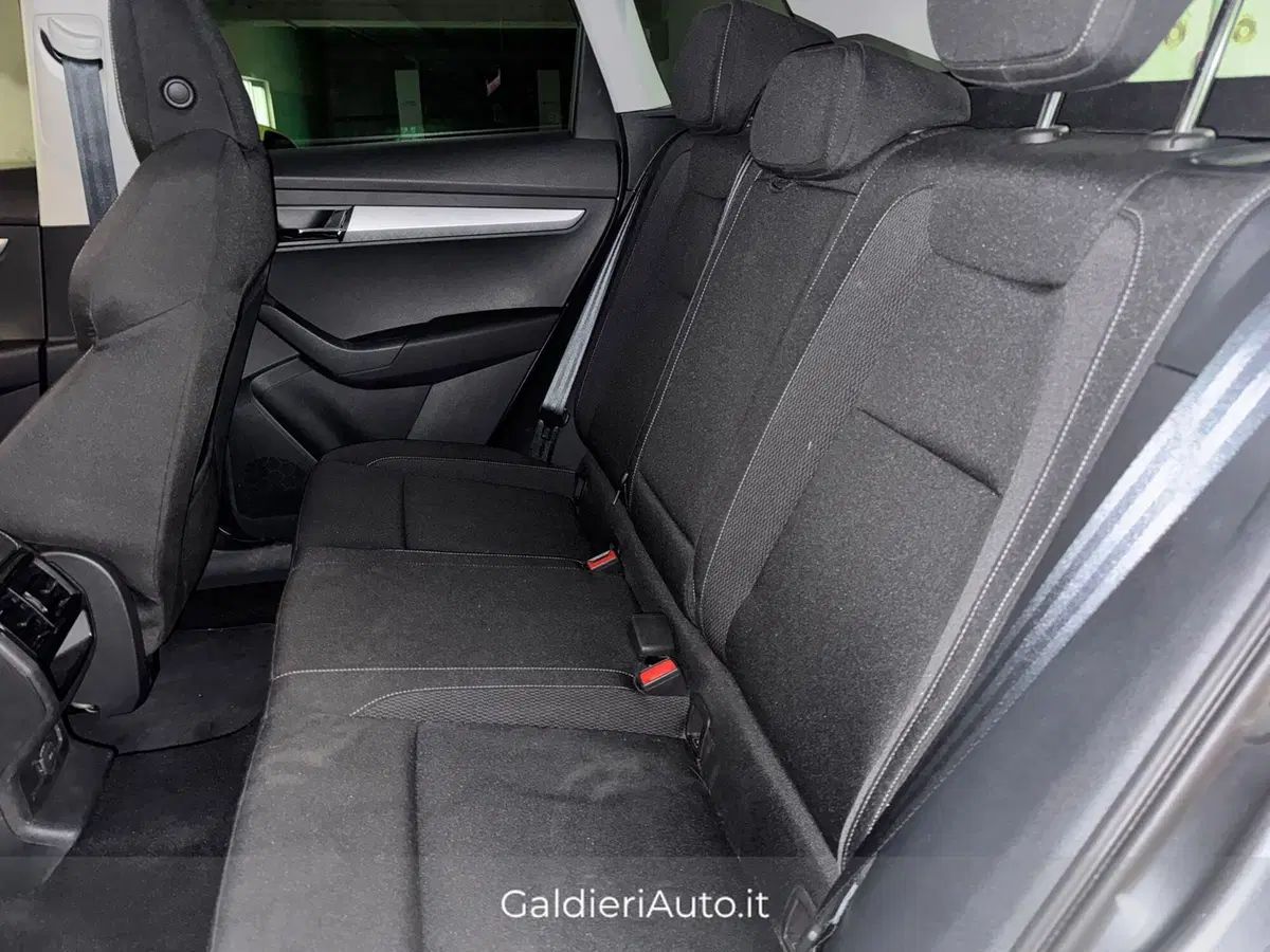 Skoda Karoq usata a Salerno (11)