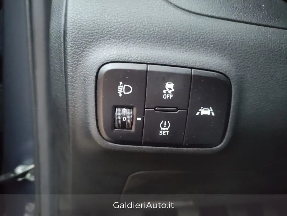 Hyundai i10 usata a Salerno (13)