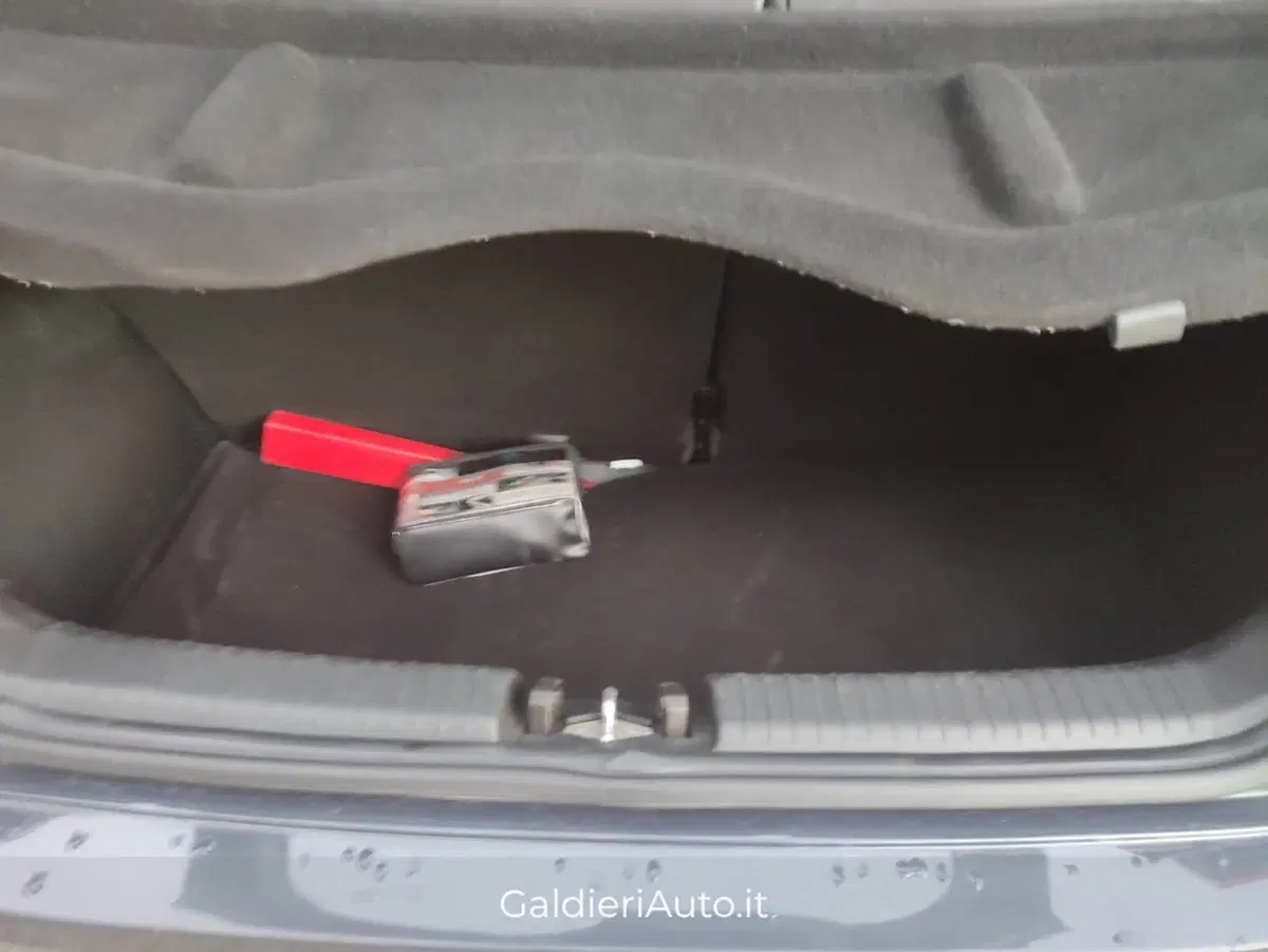 Hyundai i10 usata a Salerno (9)