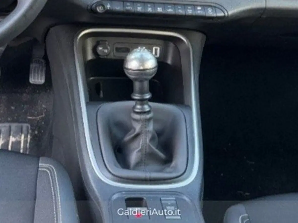 Jeep Avenger usata a Salerno (20)