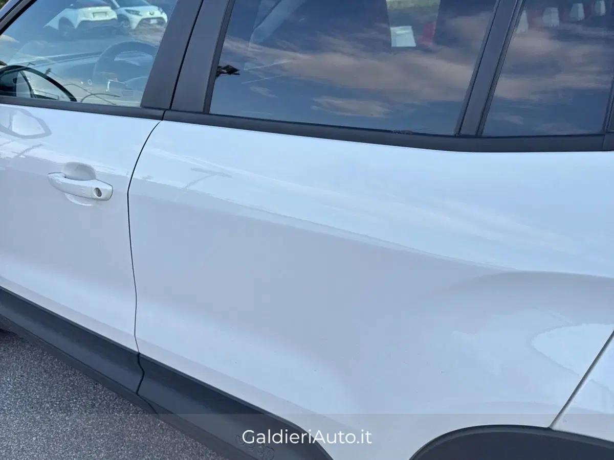 Jeep Avenger usata a Salerno (6)
