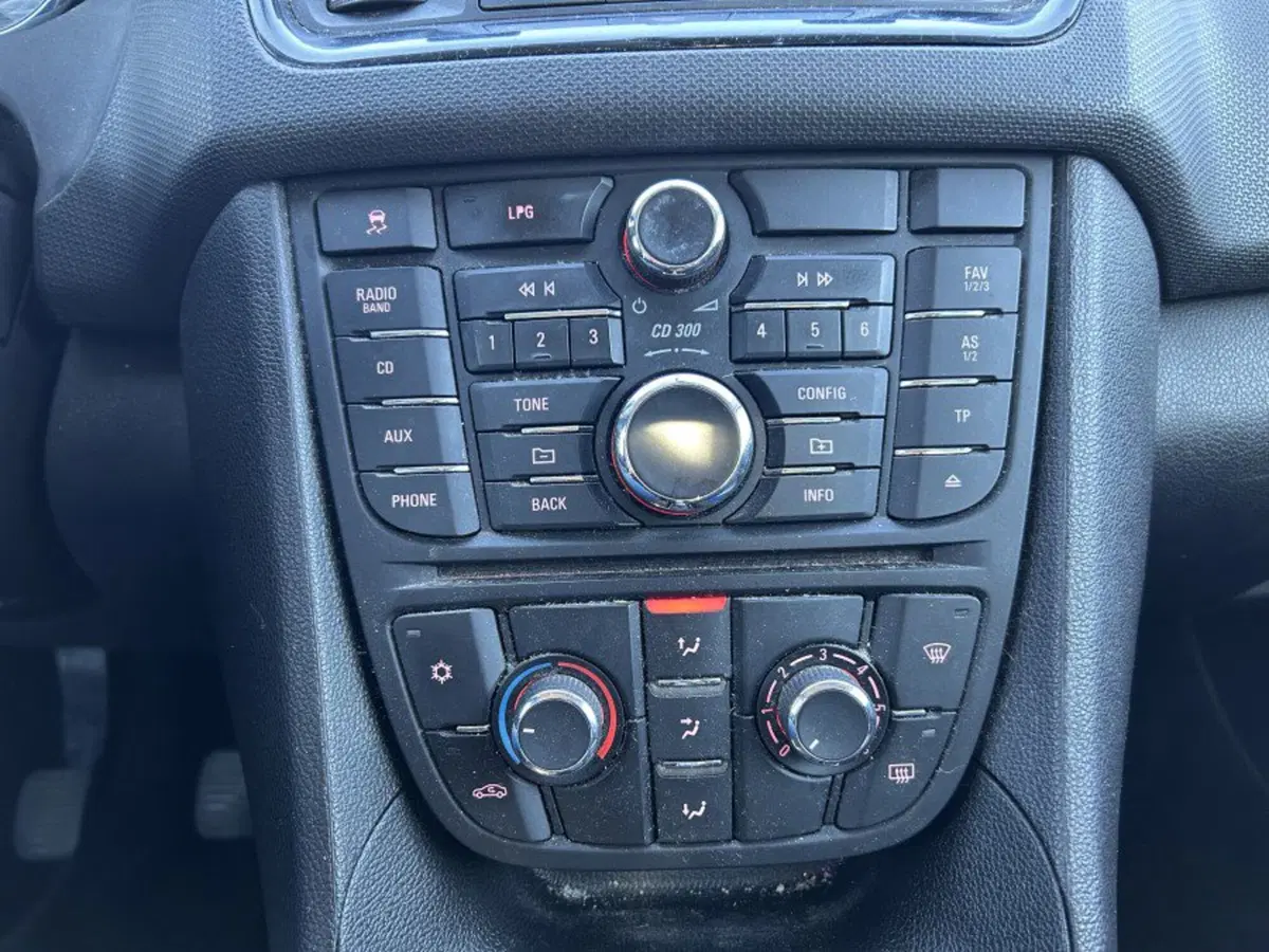 Opel Meriva usata a Cuneo (14)