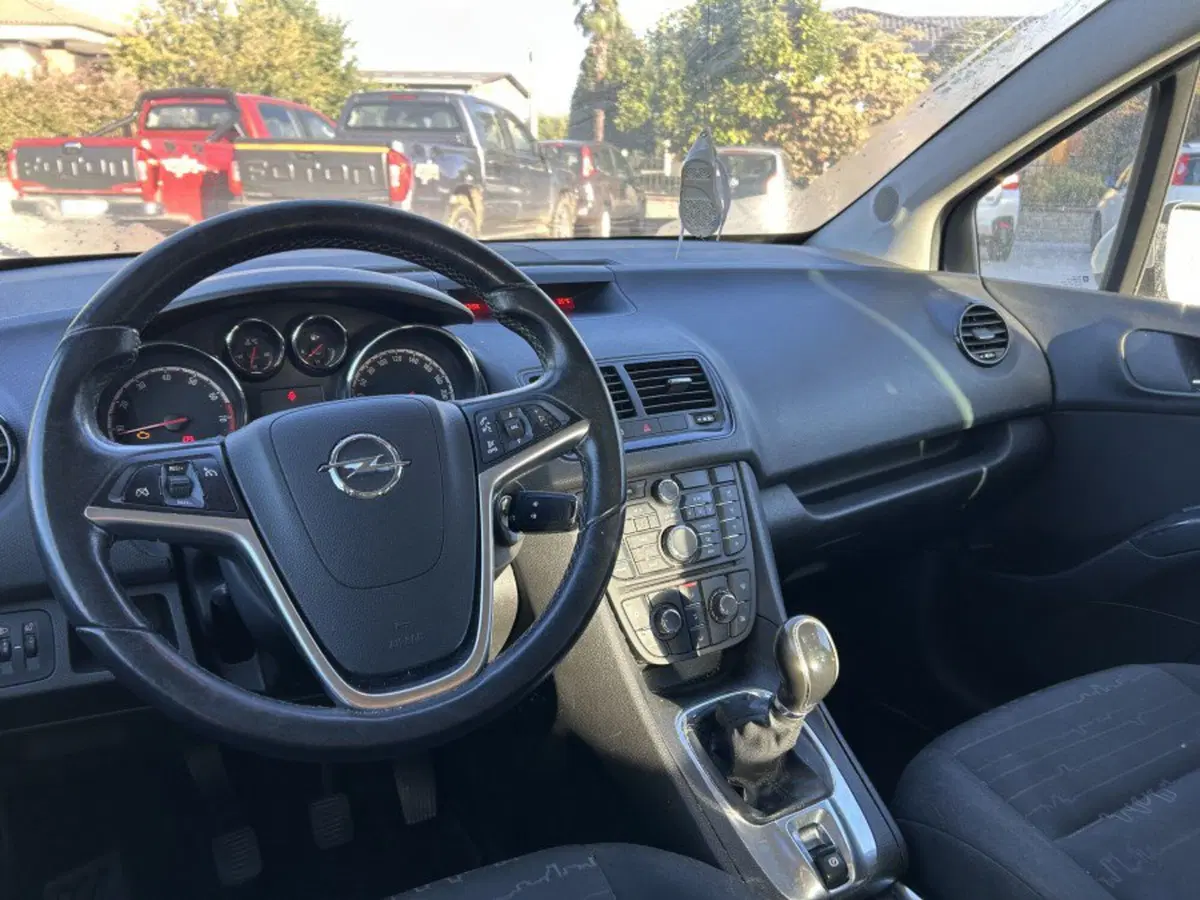Opel Meriva usata a Cuneo (8)