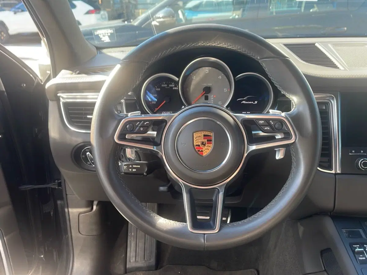 Porsche Macan usata a Frosinone (10)
